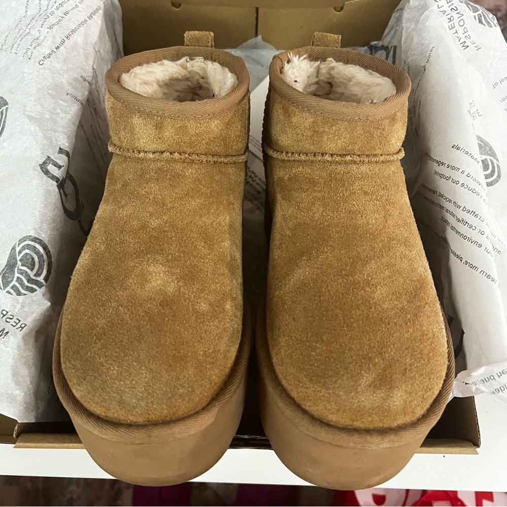 UGG Ultra Mini Platform Boots in Chestnut